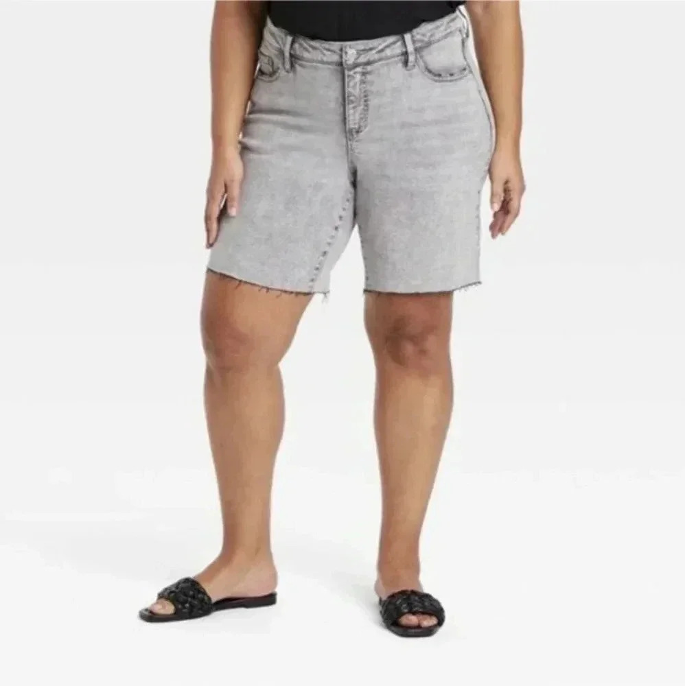 Ava Viv Womens Plus Size Bermuda Shorts 24W 26W‎ 28W 30W Acid Wash High-Rise Raw
